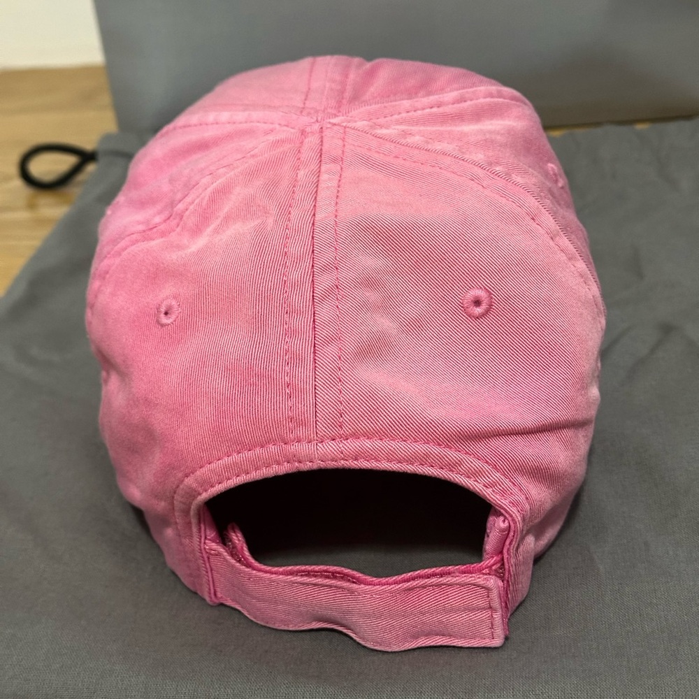 💯% Authentic! Brand New! Balenciaga Cap in Pink size L - Picture 3 of 5